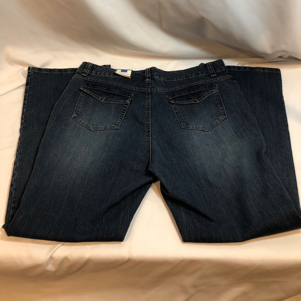 NEW Croft & Barrow Bootcut Jeans Size 18